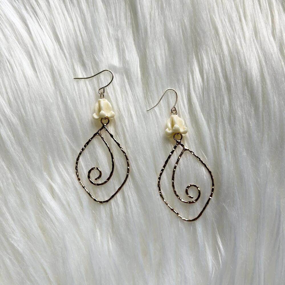 Hawaiian Crown Flower Fairy Nature Gold Plated Dangle Drop Earrings